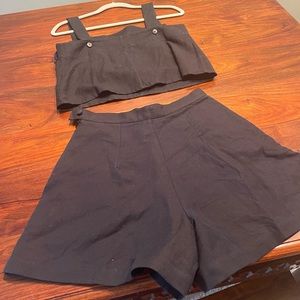 WRAY linen/cotton top and short set. Never worn.  Xs.